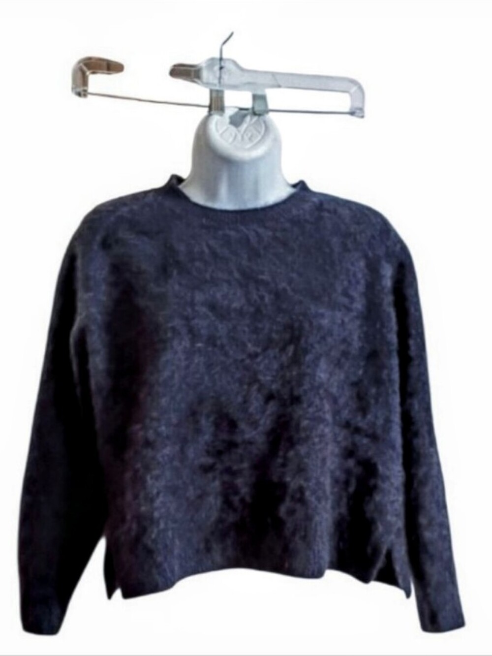 C By Bloomingdales Thick And  Fuzzy Cashmere Sweater In Navy sz S